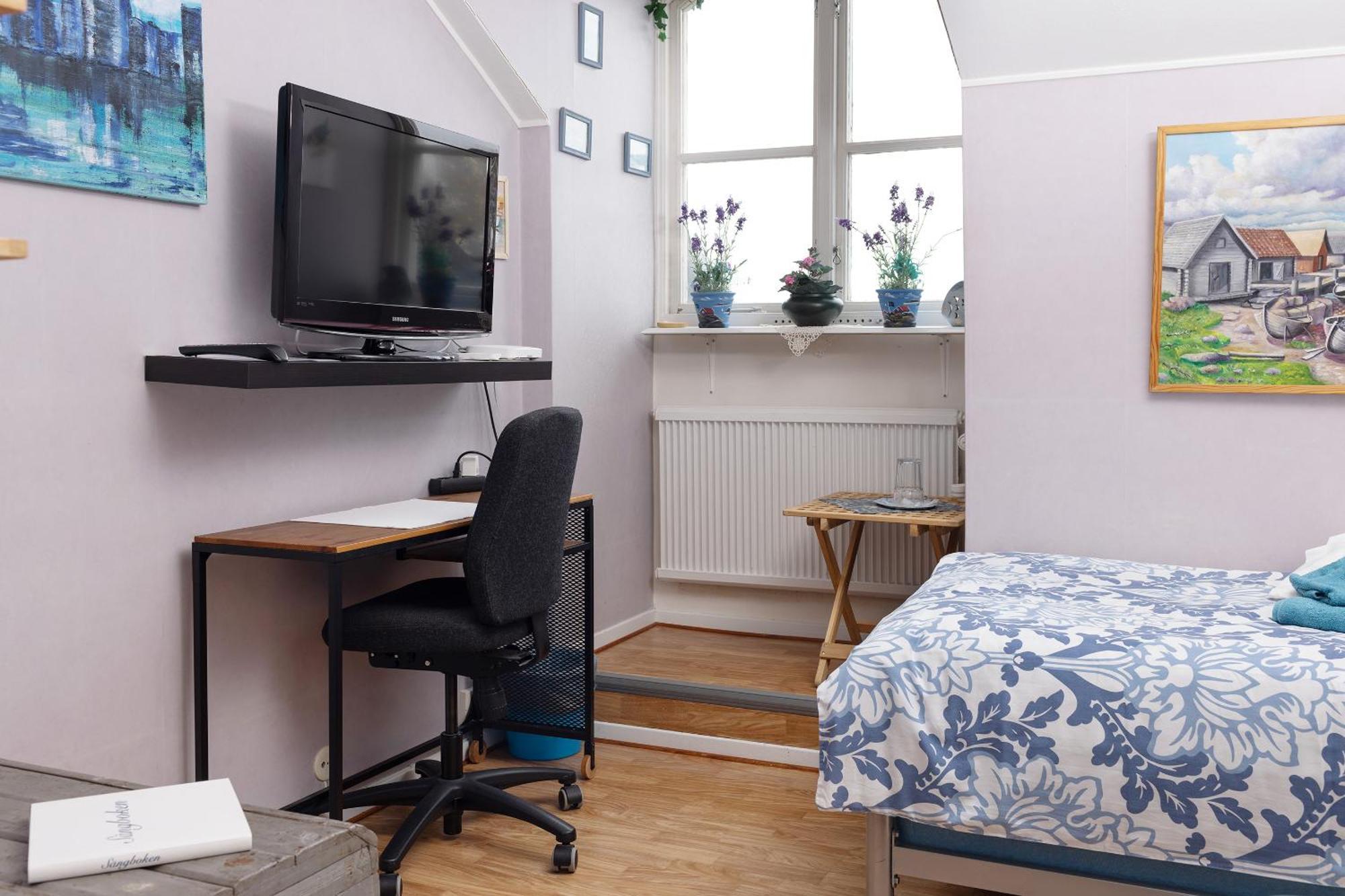 Christinas Gaestgifveri B&B Ervalla Ngoại thất bức ảnh